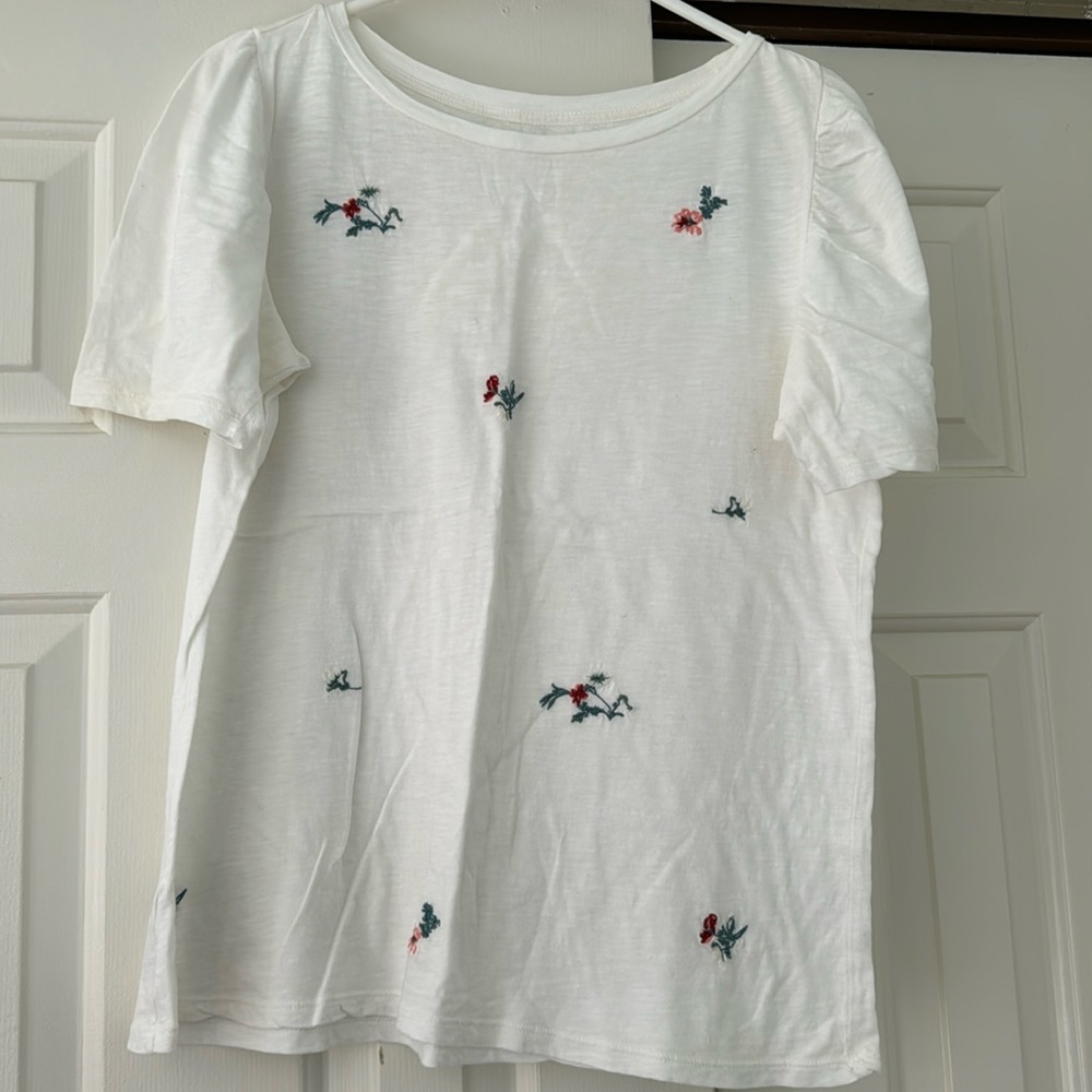 Loft embroidered white tee